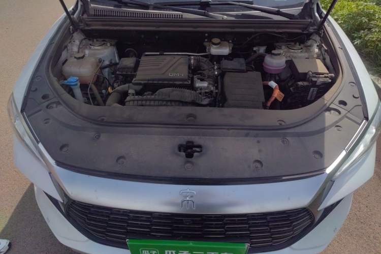 Used BYD Song Pro New Energy 2024 HONOR Edition DM-i 71KM Navigation Model Engine Bay