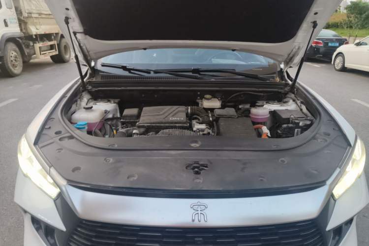Used BYD Song Pro New Energy 2024 HONOR Edition DM-i 71KM Leading Model Engine Bay