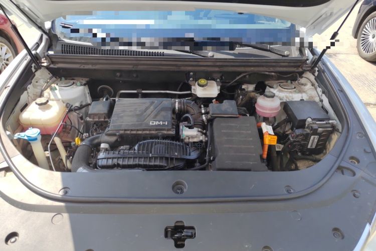 Used BYD Song Pro New Energy 2024 HONOR Edition DM-i 71KM Navigation Model Engine Bay