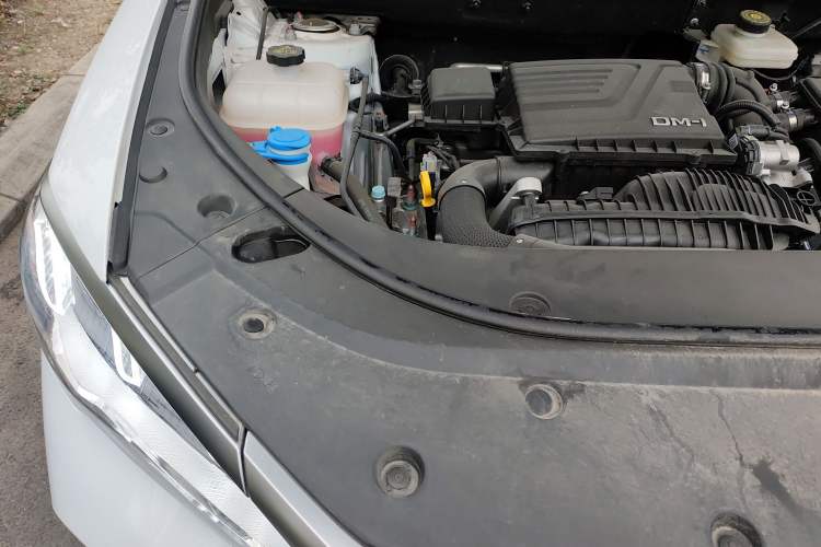 Used BYD Song Pro New Energy 2024 HONOR Edition DM-i 110KM Excellence Model Engine Bay Right