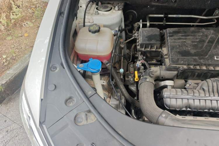 Used BYD Song Pro New Energy 2024 HONOR Edition DM-i 110KM Beyond Model Engine Bay Right