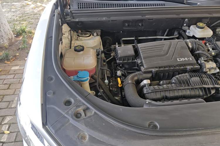 Used BYD Song Pro New Energy 2024 HONOR Edition DM-i 110KM Excellence Model Engine Bay Right
