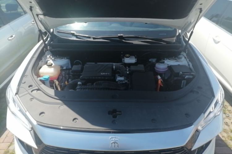 Used BYD Song Pro New Energy 2024 HONOR Edition DM-i 71KM Navigation Model Engine Bay