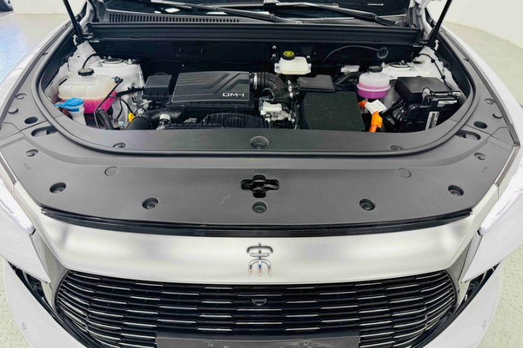 Used BYD Song Pro New Energy 2024 HONOR Edition DM-i 71KM Leading Model Engine Bay