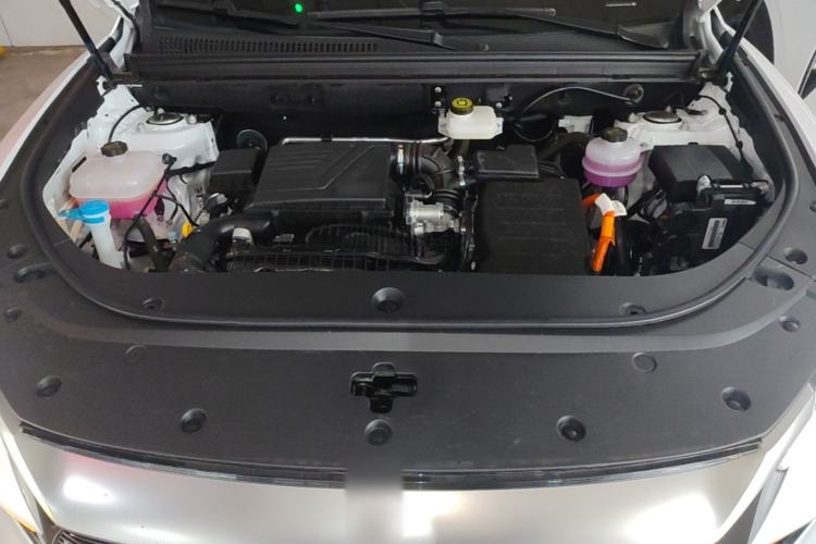 Used BYD Song Pro New Energy 2024 HONOR Edition DM-i 110KM Beyond Model Engine Bay