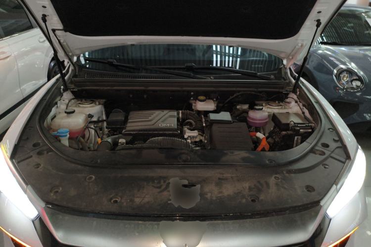 Used BYD Song Pro New Energy 2024 HONOR Edition DM-i 71KM Navigation Model Engine Bay