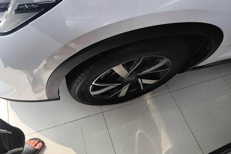 Used BYD Song Pro New Energy 2024 HONOR Edition DM-i 71KM Navigation Model Exterior 4
