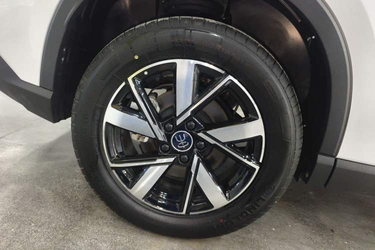 Used BYD Song Pro New Energy 2024 HONOR Edition DM-i 71KM Navigation Model Exterior 5