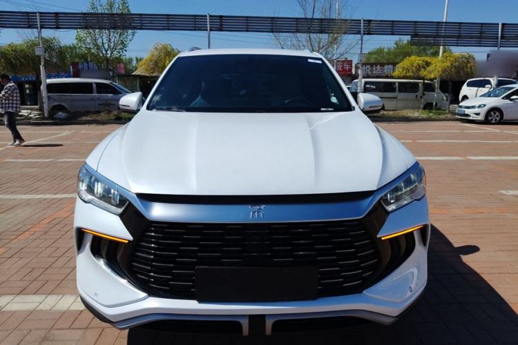 Used BYD Song Pro New Energy 2024 HONOR Edition DM-i 71KM Navigation Model Front