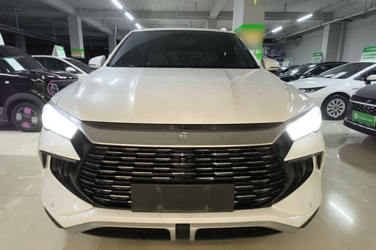 Used BYD Song Pro New Energy 2024 HONOR Edition DM-i 71KM Navigation Model Front