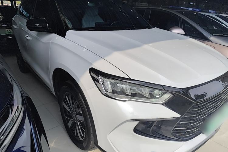 Used BYD Song Pro New Energy 2024 HONOR Edition DM-i 71KM Navigation Model Front Right 45 Deg