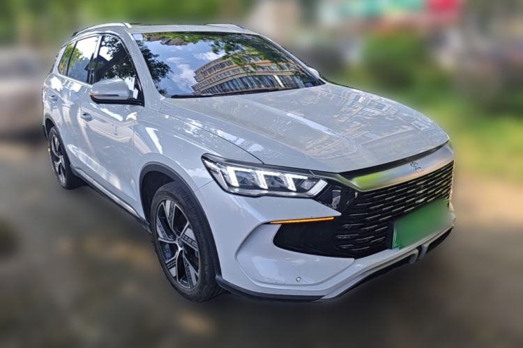 Used BYD Song Pro New Energy 2024 HONOR Edition DM-i 110KM Excellence Model Front Right 45 Deg