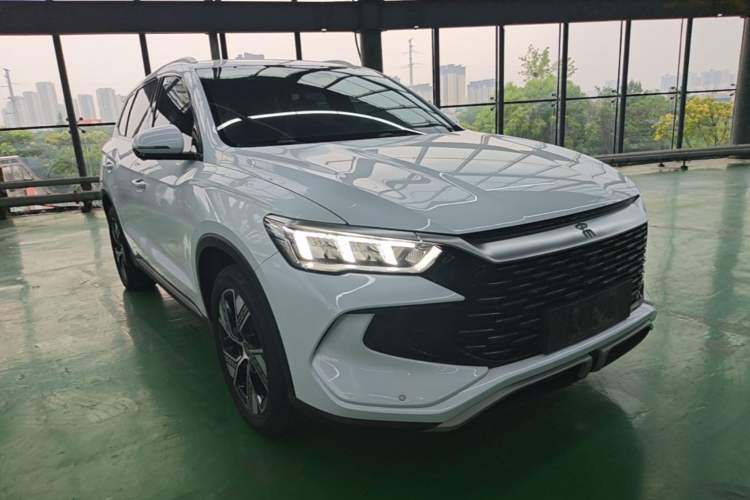 Used BYD Song Pro New Energy 2024 HONOR Edition DM-i 110KM Excellence Model Front Right 45 Deg