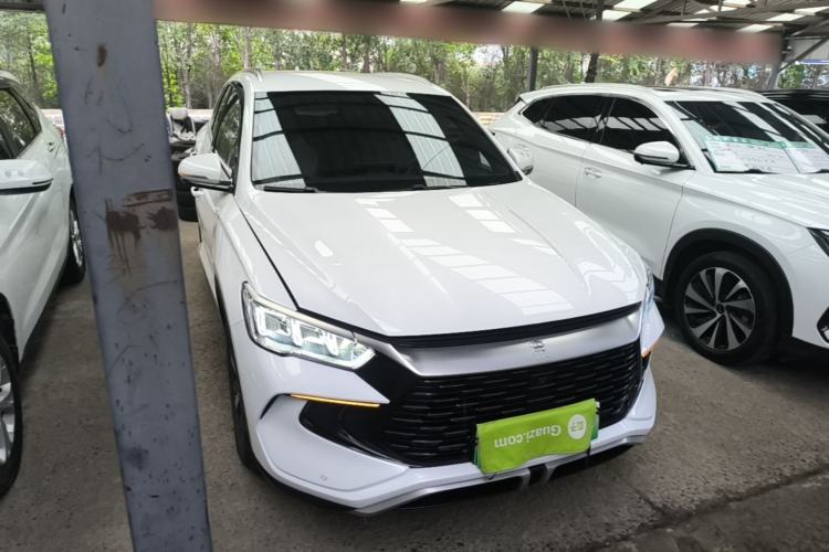 Used BYD Song Pro New Energy 2024 HONOR Edition DM-i 71KM Navigation Model Front Right 45 Deg