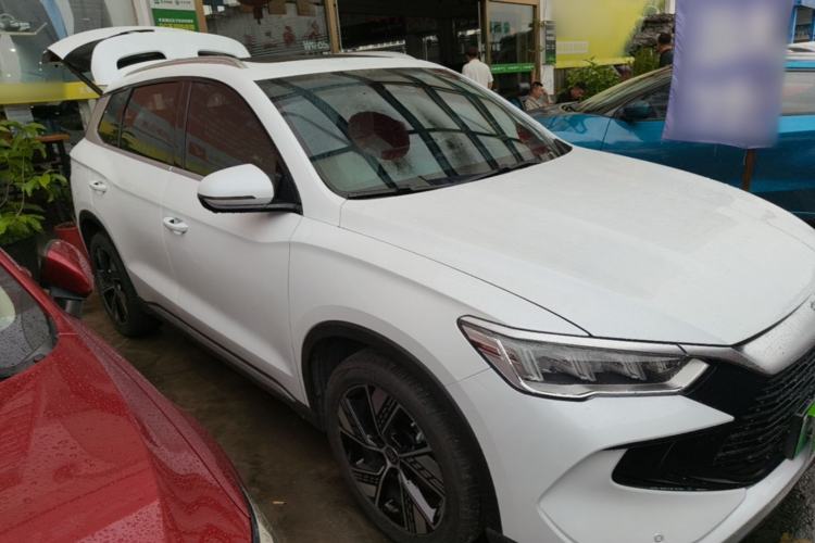 Used BYD Song Pro New Energy 2024 HONOR Edition DM-i 110KM Excellence Model Front Right 45 Deg