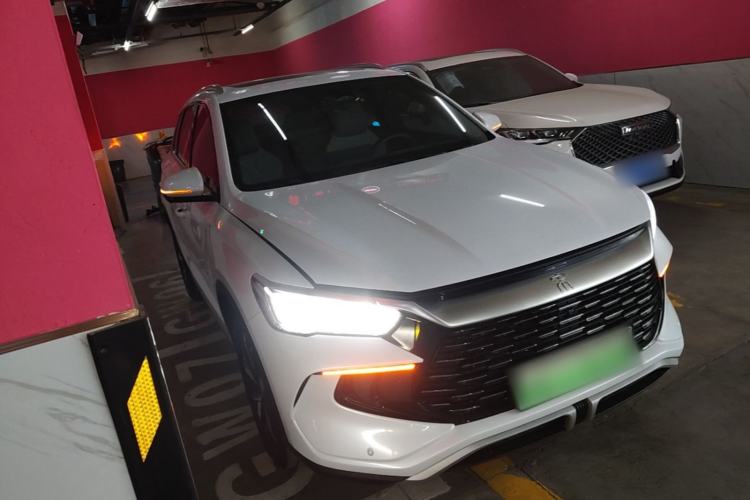 Used BYD Song Pro New Energy 2024 HONOR Edition DM-i 110KM Beyond Model Front Right 45 Deg