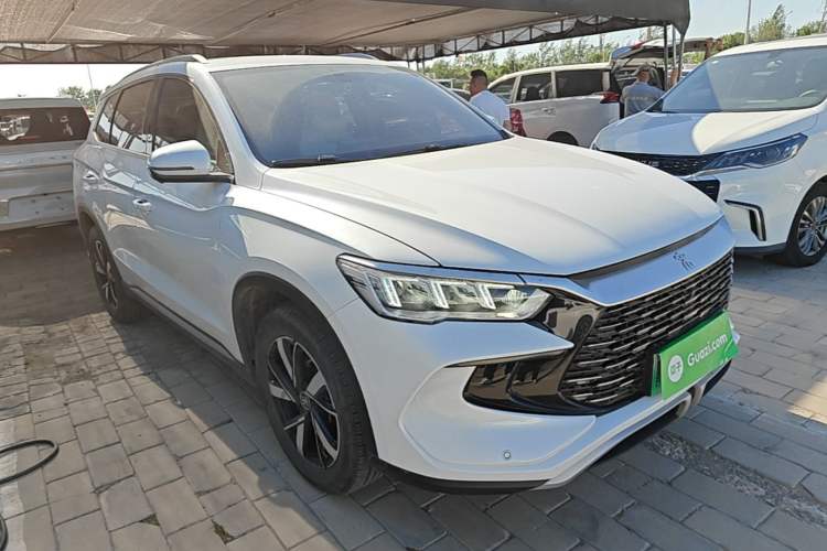 Used BYD Song Pro New Energy 2024 HONOR Edition DM-i 71KM Navigation Model Front Right 45 Deg