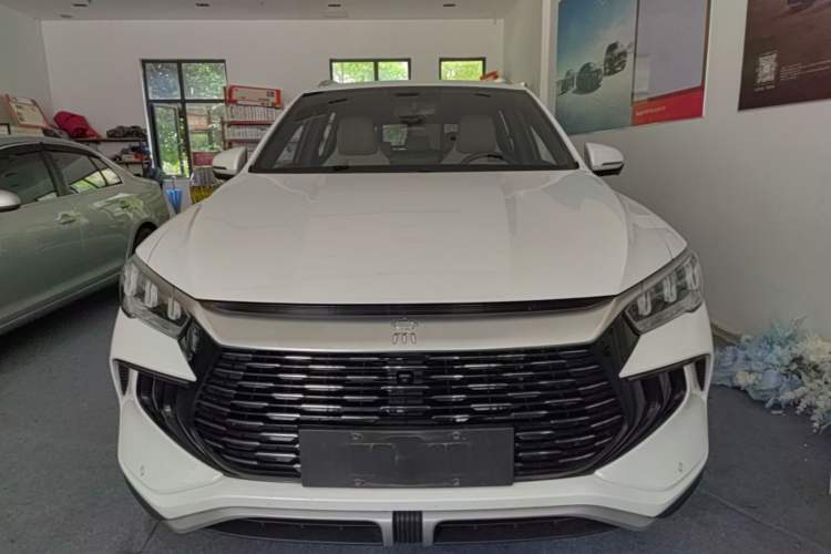 Used BYD Song Pro New Energy 2024 HONOR Edition DM-i 71KM Navigation Model Front