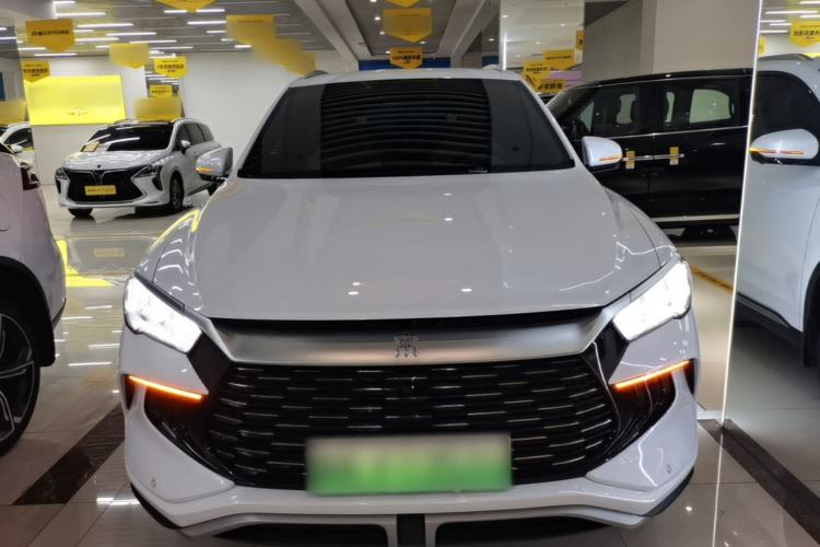 Used BYD Song Pro New Energy 2024 HONOR Edition DM-i 71KM Navigation Model Front