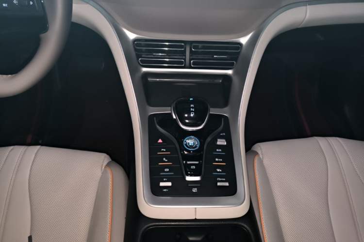 Used BYD Song Pro New Energy 2024 HONOR Edition DM-i 110KM Excellence Model Gear Lever
