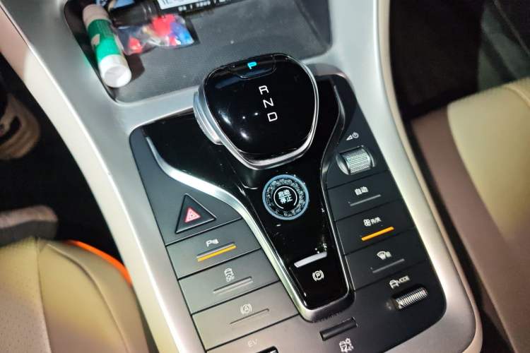 Used BYD Song Pro New Energy 2024 HONOR Edition DM-i 110KM Beyond Model Gear Lever
