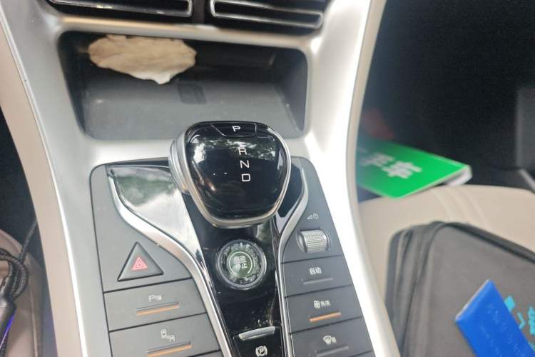 Used BYD Song Pro New Energy 2024 HONOR Edition DM-i 110KM Beyond Model Gear Lever