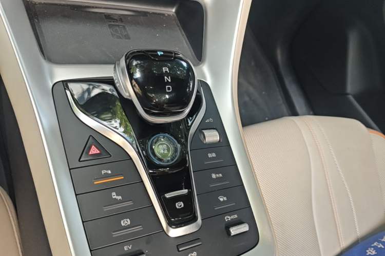 Used BYD Song Pro New Energy 2024 HONOR Edition DM-i 110KM Excellence Model Gear Lever