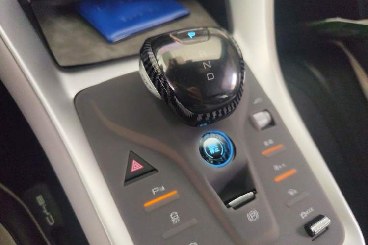 Used BYD Song Pro New Energy 2024 HONOR Edition DM-i 71KM Leading Model Gear Lever