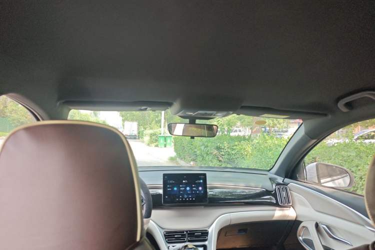 Used BYD Song Pro New Energy 2024 HONOR Edition DM-i 71KM Navigation Model Headliner