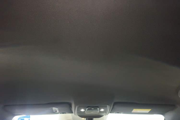 Used BYD Song Pro New Energy 2024 HONOR Edition DM-i 71KM Navigation Model Headliner