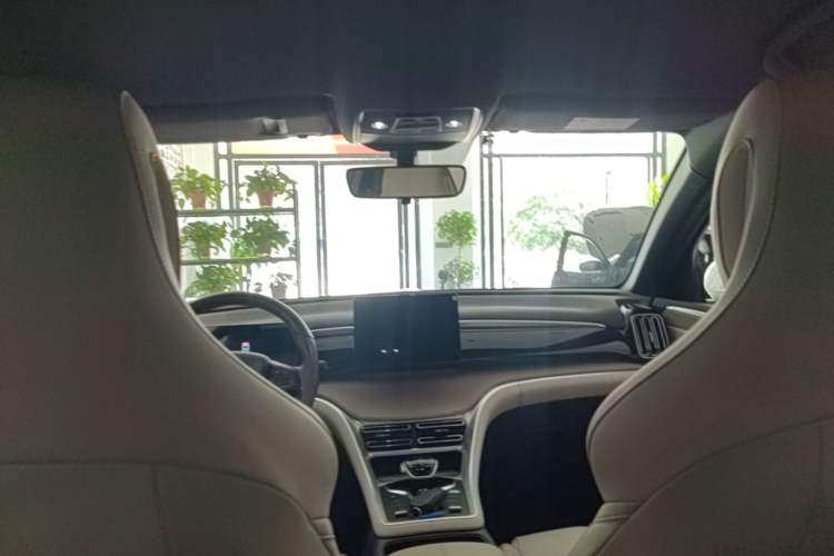 Used BYD Song Pro New Energy 2024 HONOR Edition DM-i 71KM Navigation Model Headliner