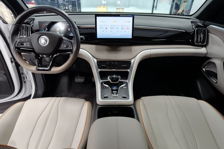 Used BYD Song Pro New Energy 2024 HONOR Edition DM-i 71KM Navigation Model Interior 1