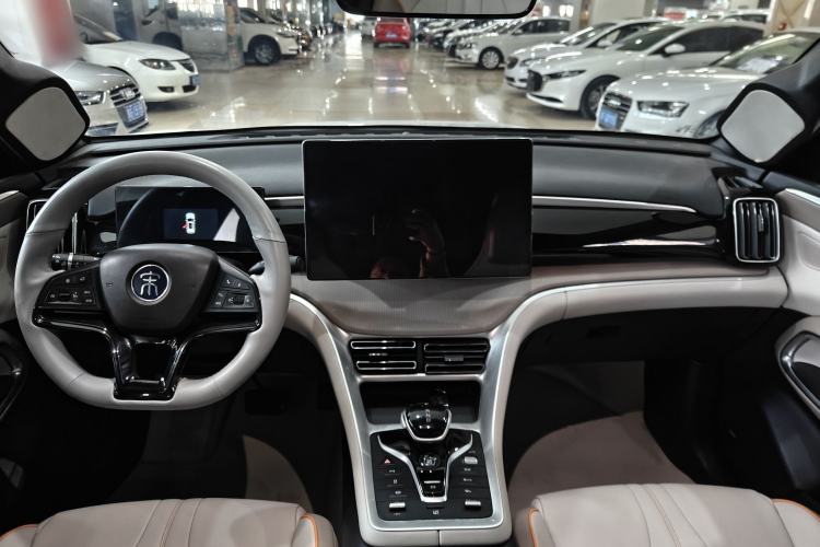 Used BYD Song Pro New Energy 2024 HONOR Edition DM-i 71KM Leading Model Interior 1