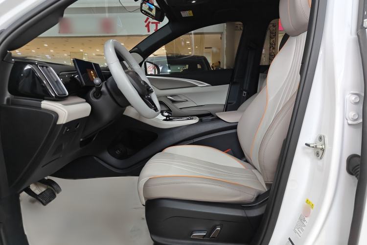 Used BYD Song Pro New Energy 2024 HONOR Edition DM-i 71KM Leading Model Interior 2