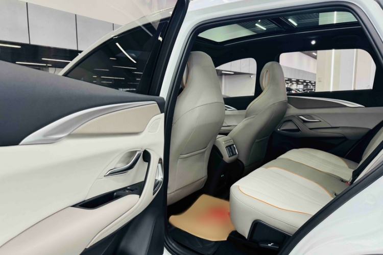 Used BYD Song Pro New Energy 2024 HONOR Edition DM-i 71KM Leading Model Interior 2