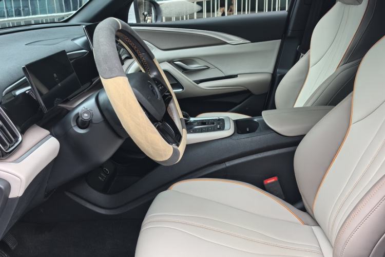 Used BYD Song Pro New Energy 2024 HONOR Edition DM-i 71KM Navigation Model Interior 2
