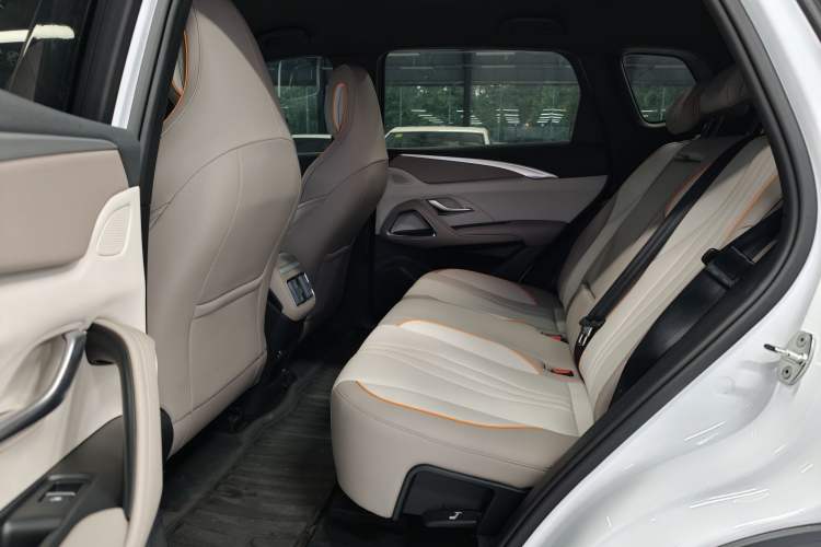 Used BYD Song Pro New Energy 2024 HONOR Edition DM-i 71KM Navigation Model Interior 3