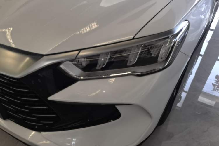 Used BYD Song Pro New Energy 2024 HONOR Edition DM-i 71KM Beyond Model Left Front Headlight