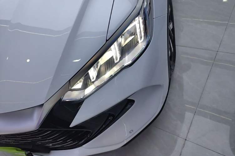 Used BYD Song Pro New Energy 2024 HONOR Edition DM-i 71KM Navigation Model Left Front Headlight