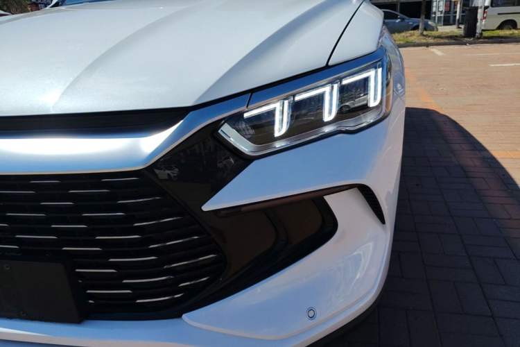 Used BYD Song Pro New Energy 2024 HONOR Edition DM-i 71KM Navigation Model Left Front Headlight