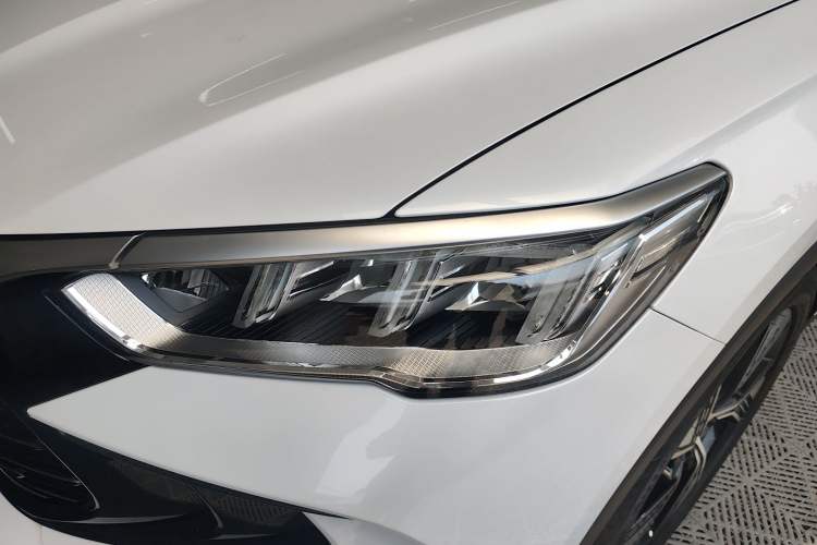 Used BYD Song Pro New Energy 2024 HONOR Edition DM-i 110KM Excellence Model Left Front Headlight