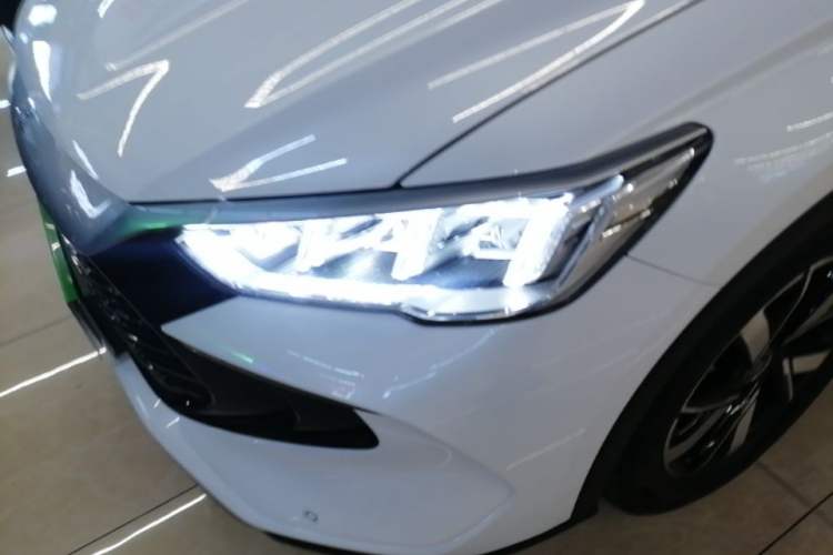 Used BYD Song Pro New Energy 2024 HONOR Edition DM-i 71KM Navigation Model Left Front Headlight