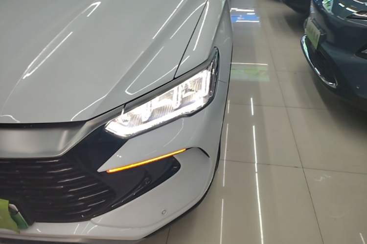 Used BYD Song Pro New Energy 2024 HONOR Edition DM-i 71KM Navigation Model Left Front Headlight