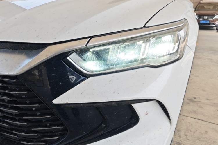 Used BYD Song Pro New Energy 2024 HONOR Edition DM-i 71KM Beyond Model Left Front Headlight