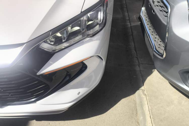 Used BYD Song Pro New Energy 2024 HONOR Edition DM-i 110KM Excellence Model Left Front Headlight