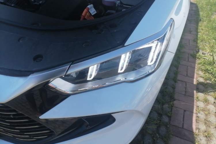 Used BYD Song Pro New Energy 2024 HONOR Edition DM-i 71KM Navigation Model Left Front Headlight