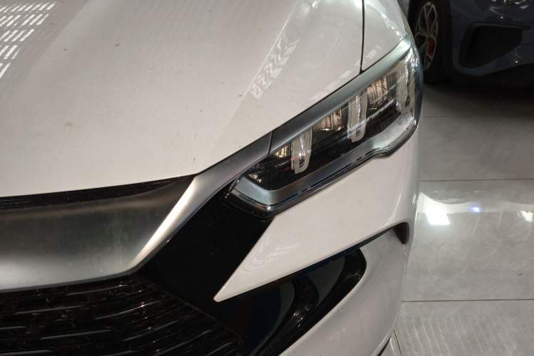 Used BYD Song Pro New Energy 2024 HONOR Edition DM-i 71KM Navigation Model Left Front Headlight