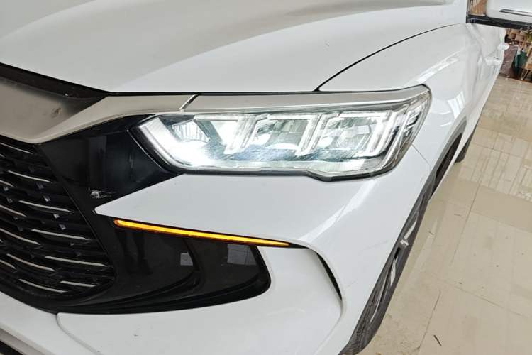 Used BYD Song Pro New Energy 2024 HONOR Edition DM-i 71KM Leading Model Left Front Headlight