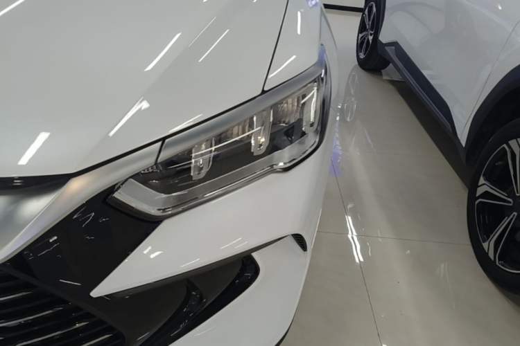 Used BYD Song Pro New Energy 2024 HONOR Edition DM-i 71KM Navigation Model Left Front Headlight