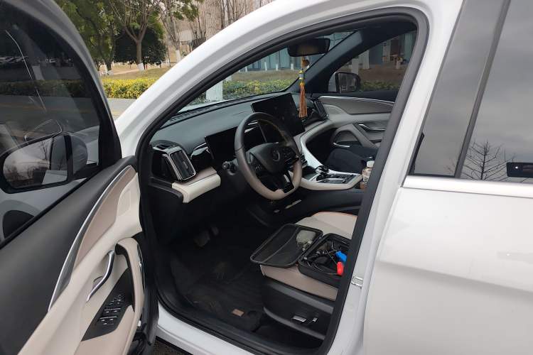Used BYD Song Pro New Energy 2024 HONOR Edition DM-i 110KM Excellence Model Left Front Seat